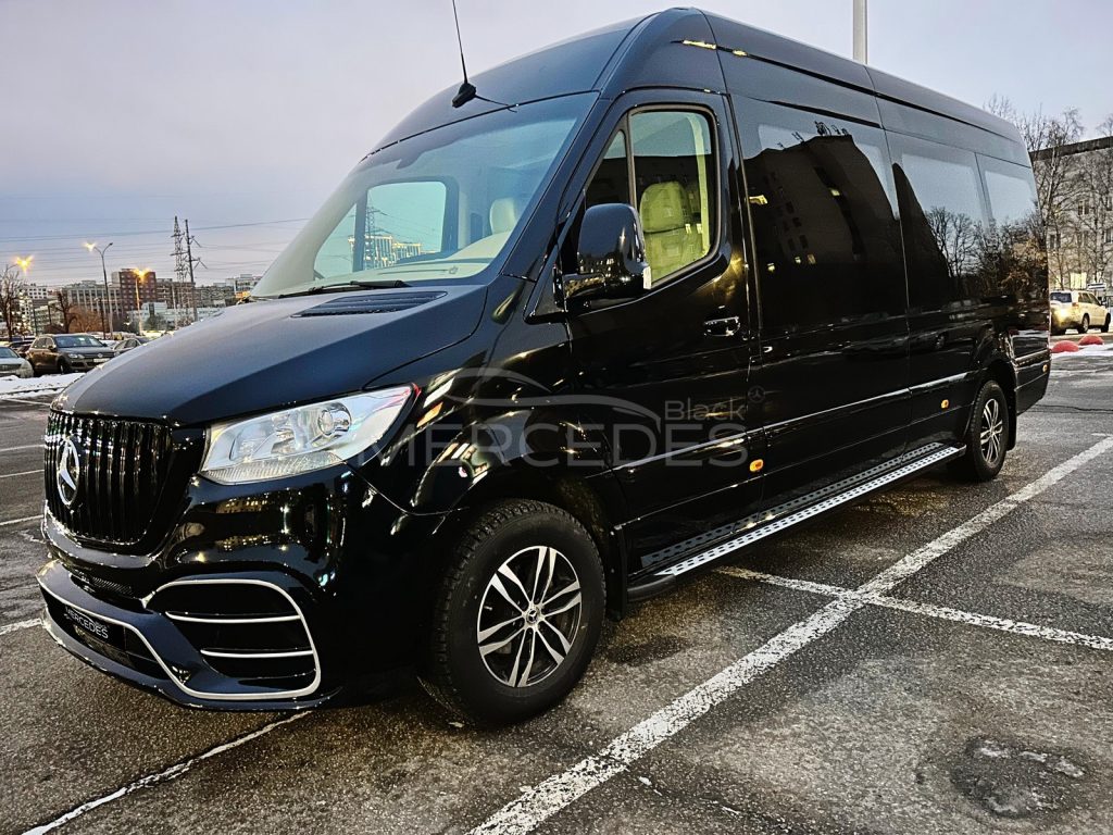 Чёрный микроавтобус Mercedes-Benz Sprinter VIP  8 мест