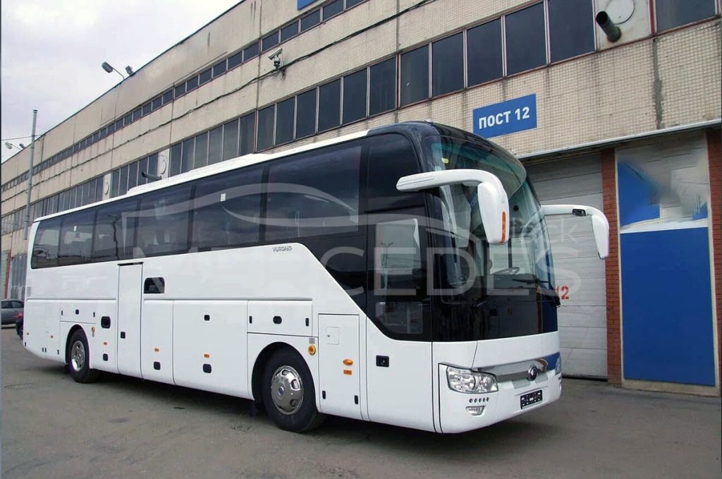 Автобус Yutong 6122 белый (53 места)
