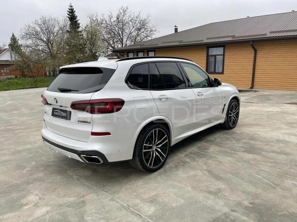 Джип BMW X5 IV G05