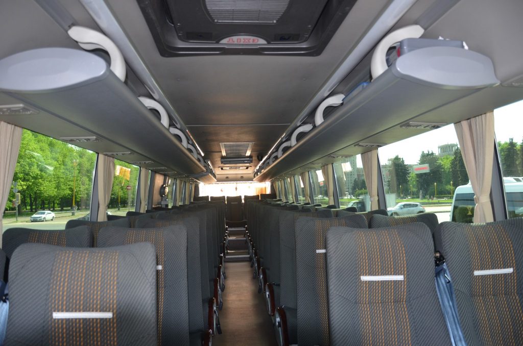 Автобус Golden Dragon белый (50 мест)