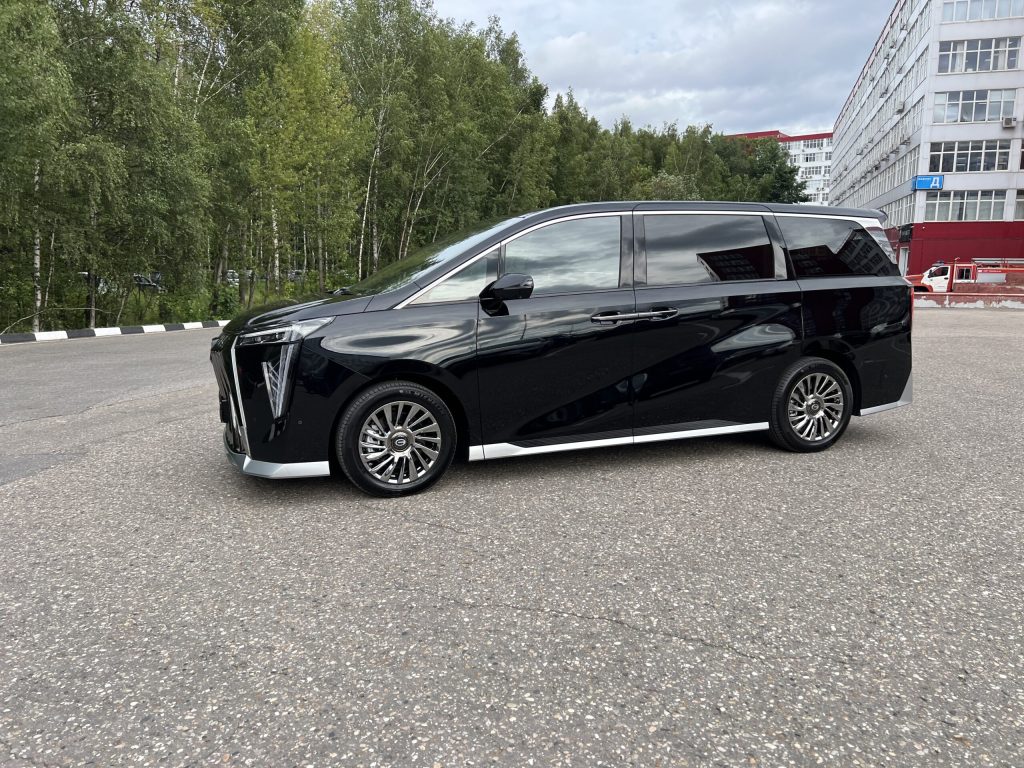 Минивен бизнес класса GAC M8 (6 пассажиров)