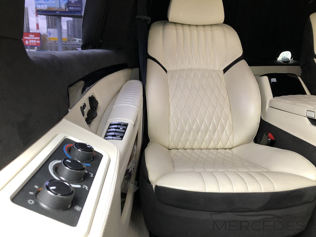 Микроавтобус Chevrolet Express (офис на колесах, VIP кабинет)