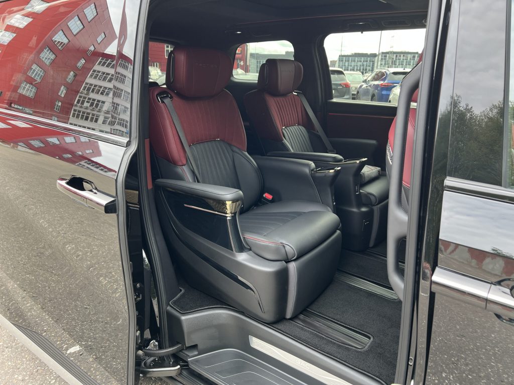 Минивен бизнес класса GAC M8 (6 пассажиров)