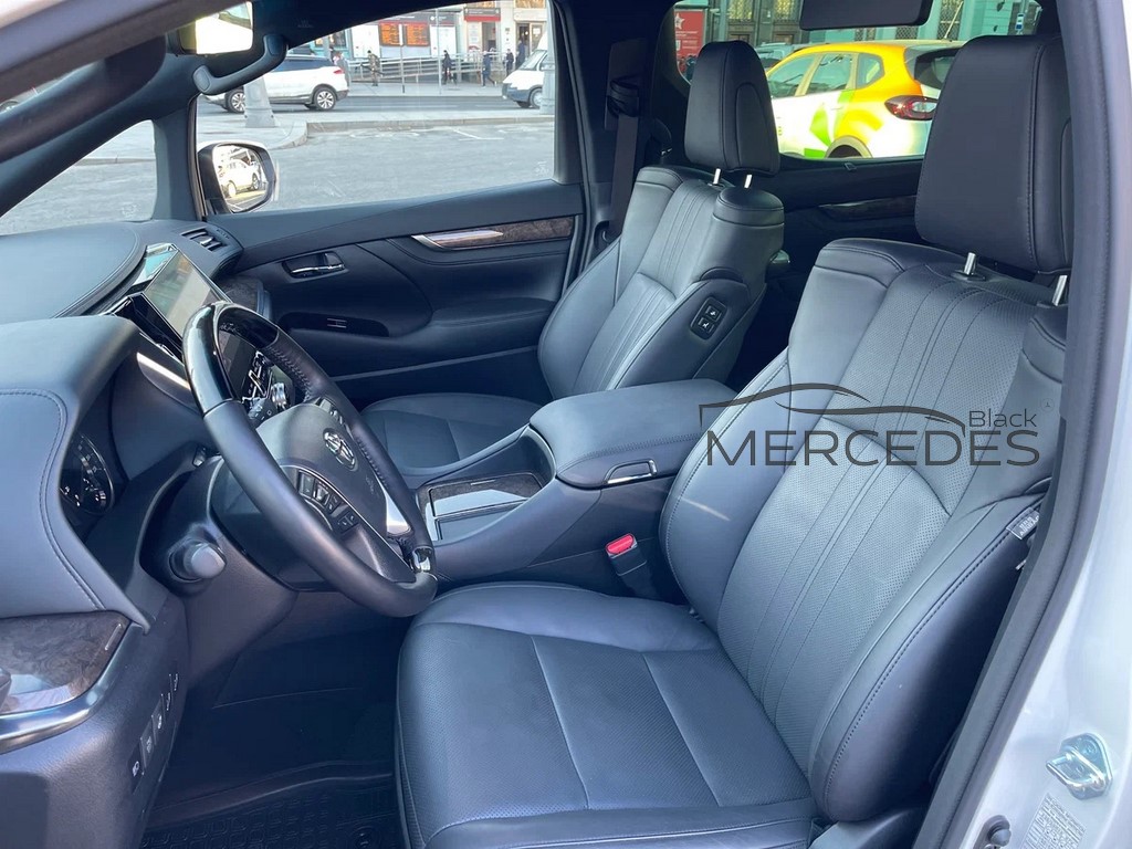 Минивэн Toyota Alphard NEW белый