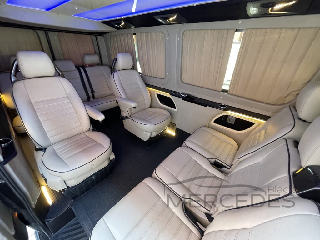 Микроавтобус Mercedes Sprinter VIP черный (10 мест)