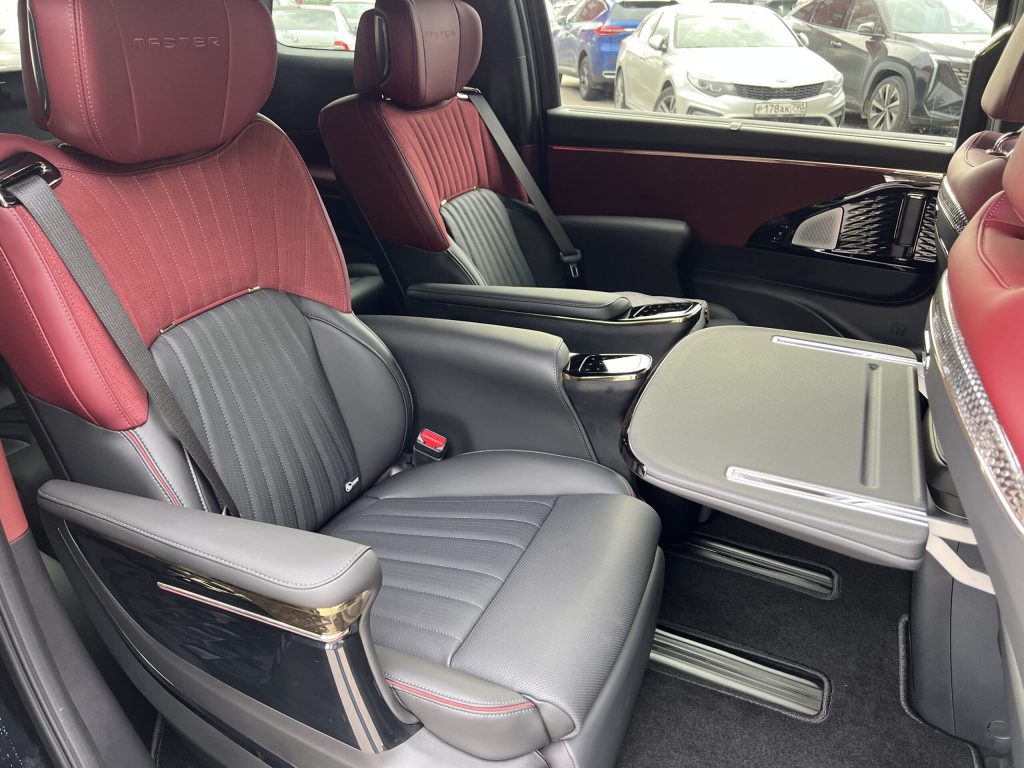 Минивен бизнес класса GAC M8 (6 пассажиров)