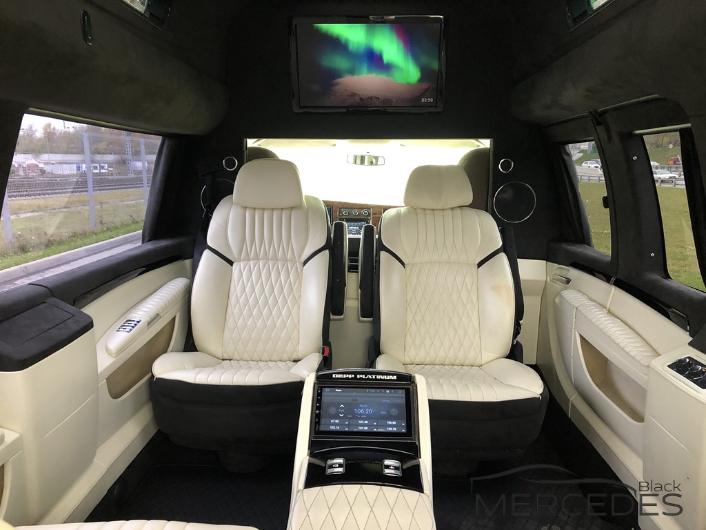 Микроавтобус Chevrolet Express (офис на колесах, VIP кабинет)