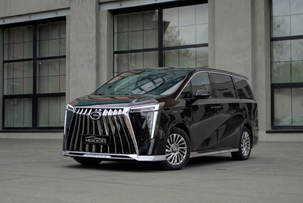 Минивен бизнес класса GAC M8 (6 пассажиров)