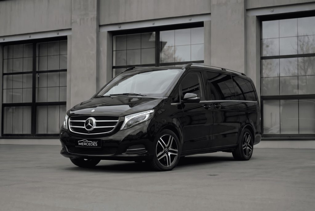 Минивэн Mercedes-Benz V-класс (2019г)