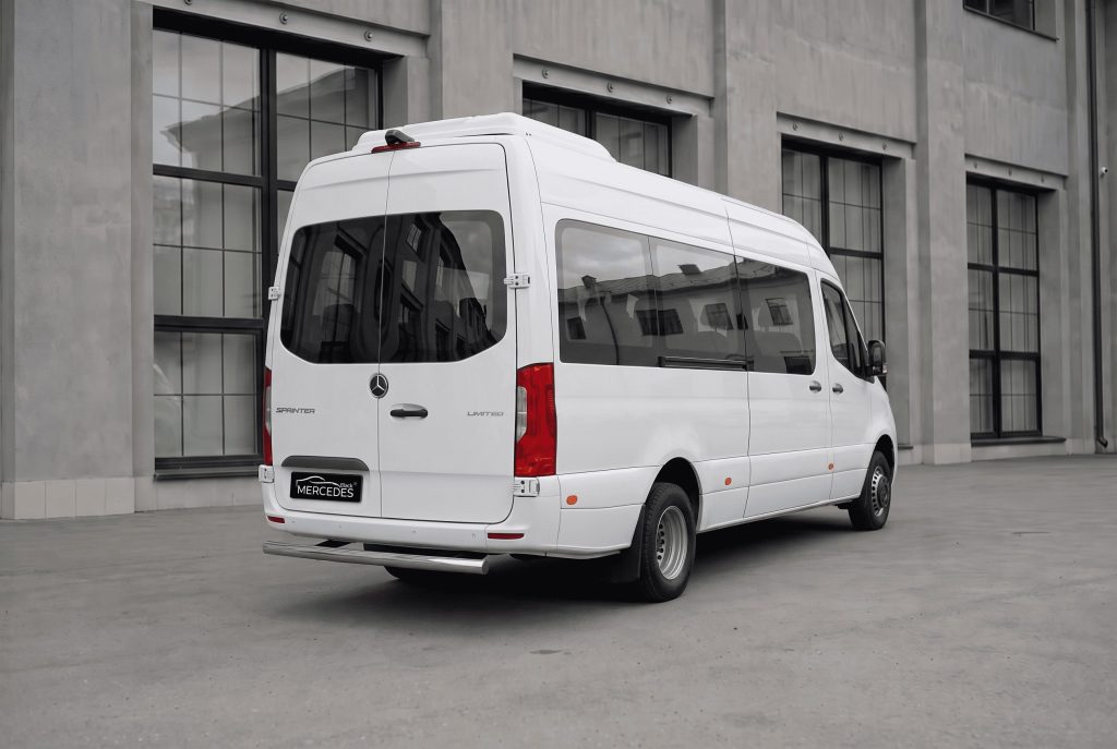Микроавтобус Mercedes-Benz Sprinter NEW (2023 г)