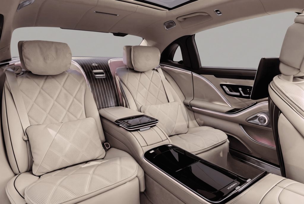 Белый Mercedes-Benz S-223