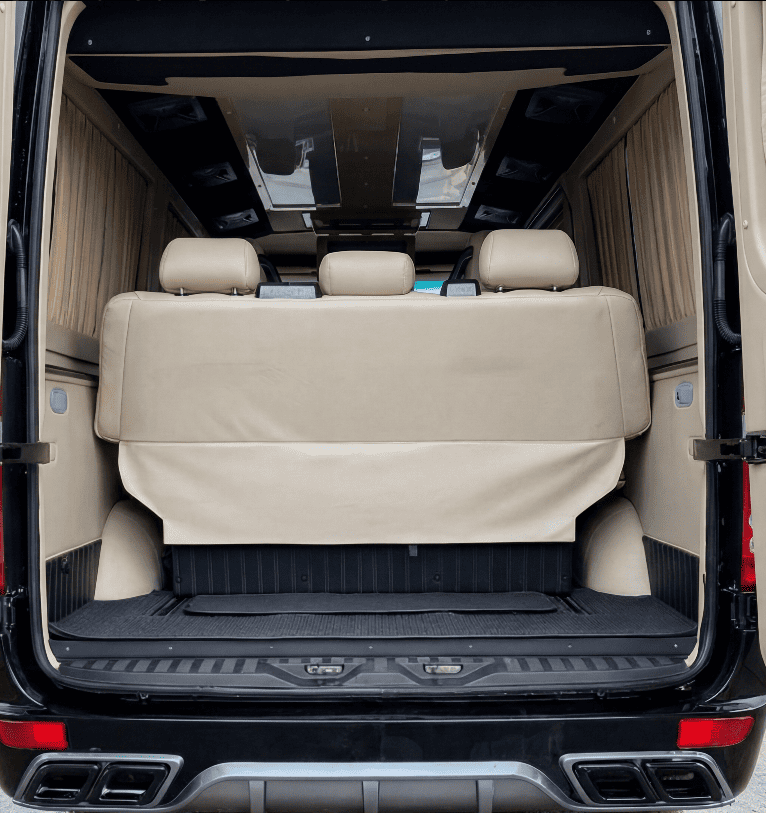 Микроавтобус Mercedes Sprinter VIP черный (10 мест)