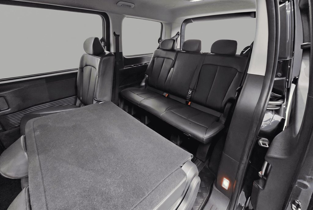 Минивэн Хендай Стариа (Hyundai Staria)