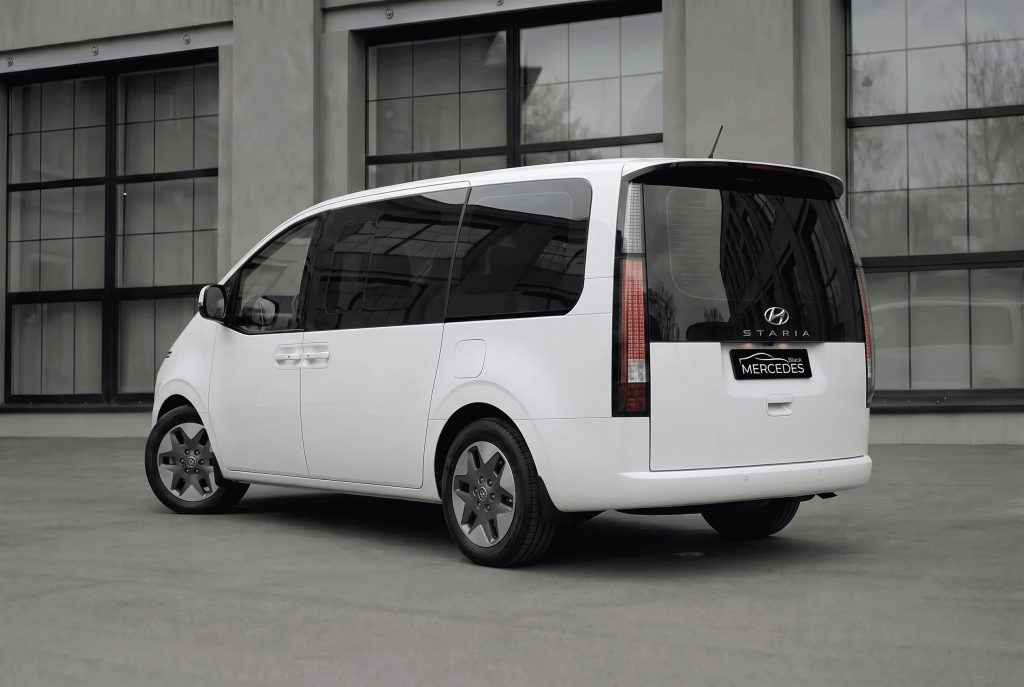 Минивэн Хендай Стариа (Hyundai Staria)